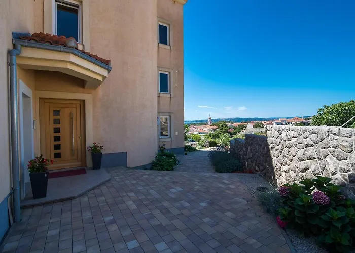 Franko & Ana Krk Town